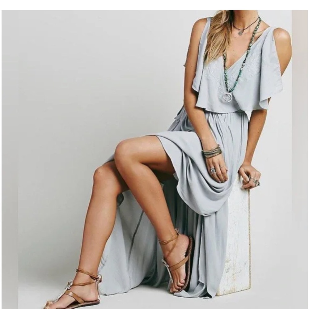 Fall $10 SALE🍂🍁

Free People Fiona Gray Maxi Dress with Tie Waist